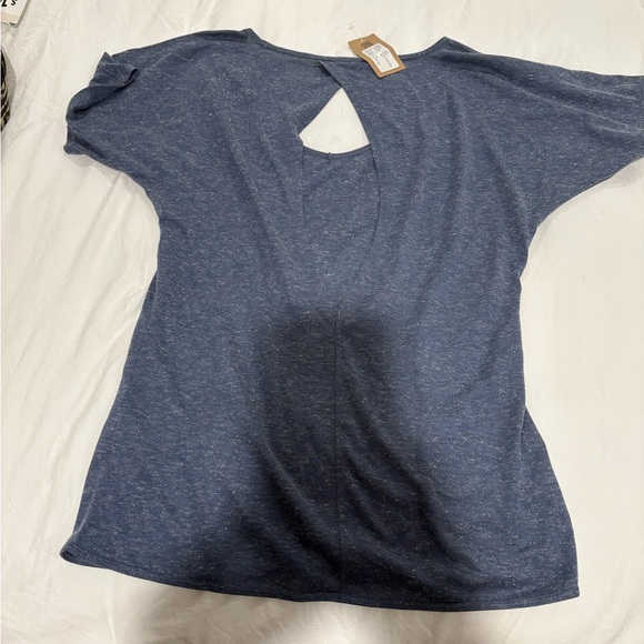 Patagonia Mindflow Short Sleeve Top, small.  NWT - Picture 2 of 3